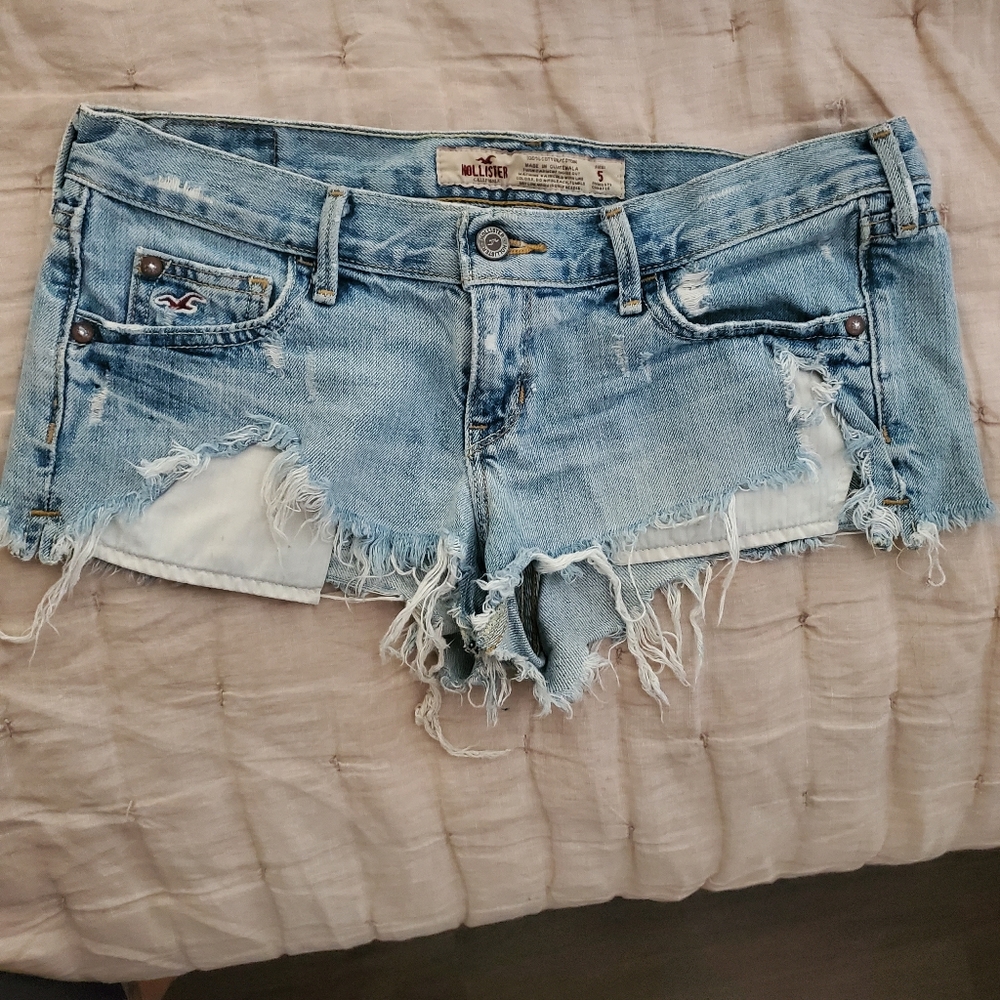 Hollister distress booty shorts
